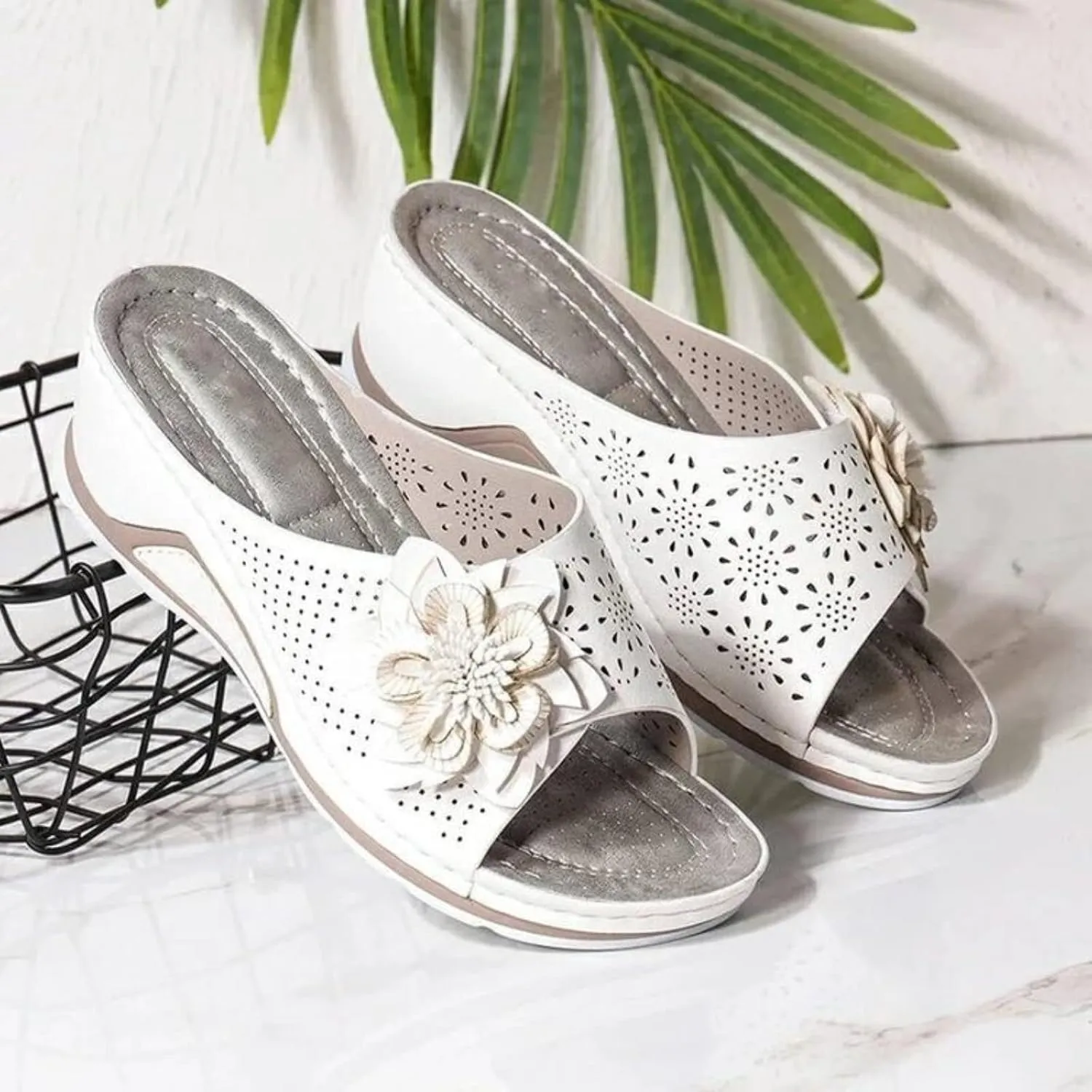 3D Floral Cutout Women's Leather Soft Insole Orthopedic Arch Support Sandals, Retro Bohemian Wedge Slippers, Suede Moccasins.