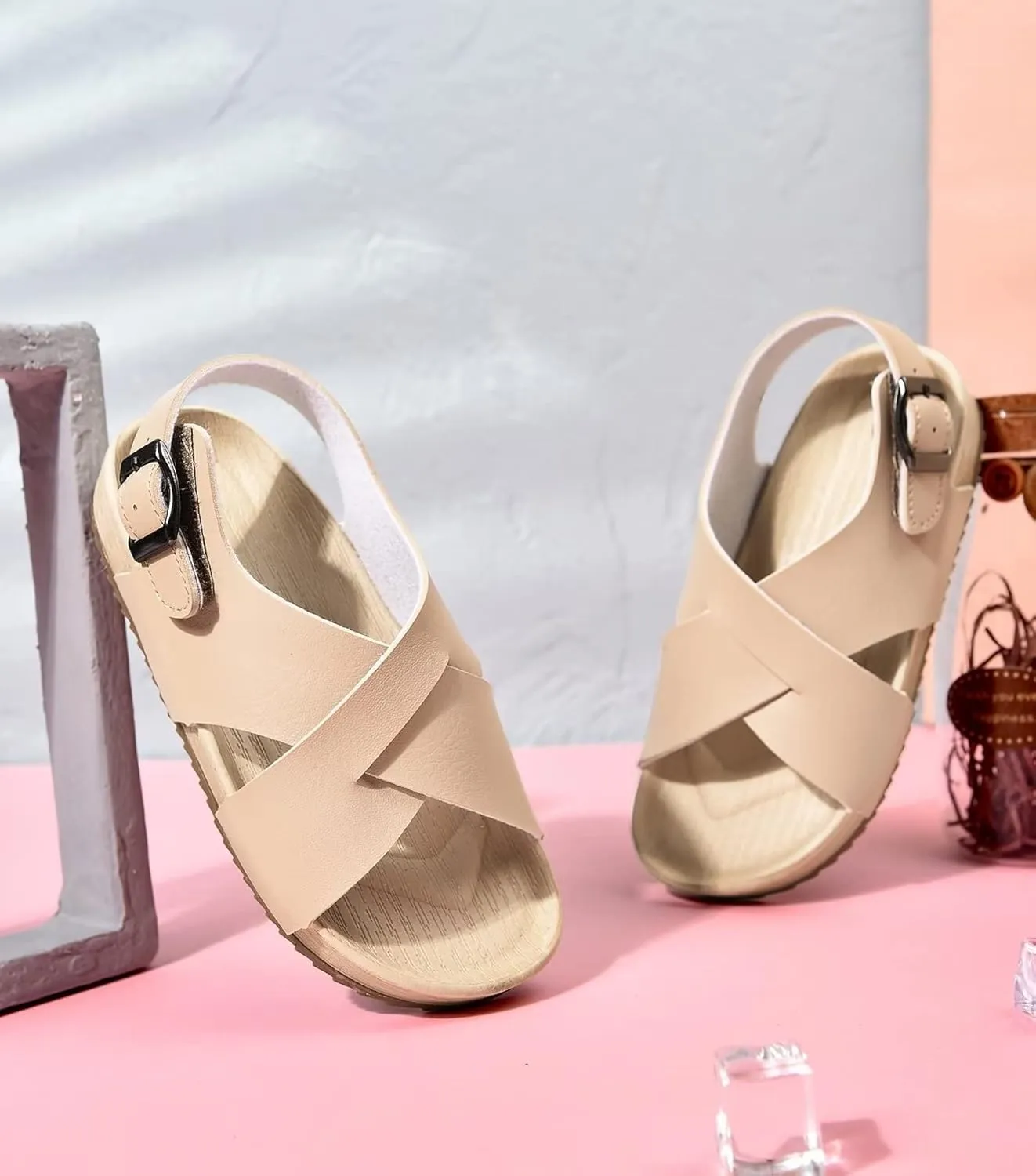 Cubufly Kids Sandals Cross Strappy Open Toe Plat Girl Boy Summer Shoes for Indoor and Outdoor Use Toddler/Little Kid/Big Kid