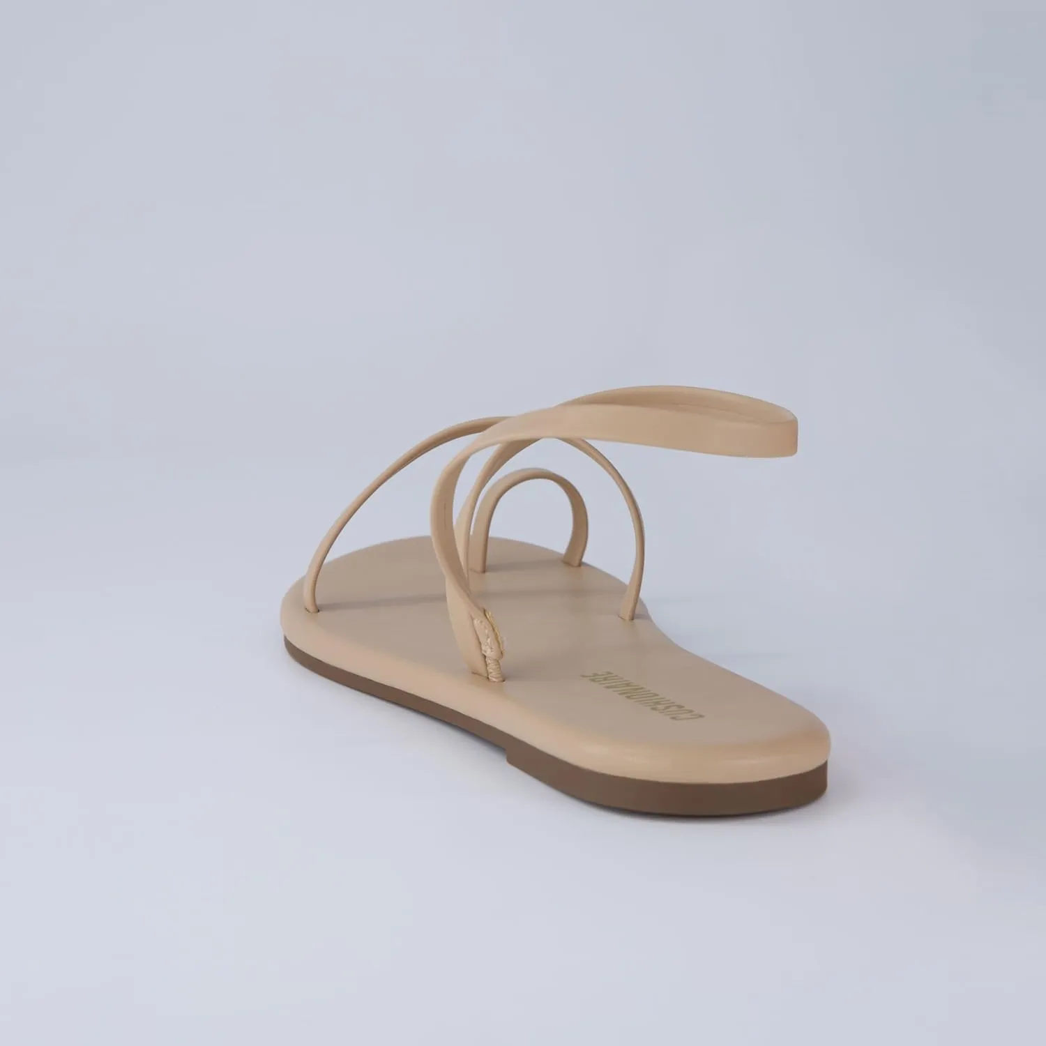 CUSHIONAIRE CHAI Women’s Strappy Sandals – Flat Sandals for Women, Comfortable Beach Sandals, Summer Slip-On Shoes, Casual Dressy Sandals