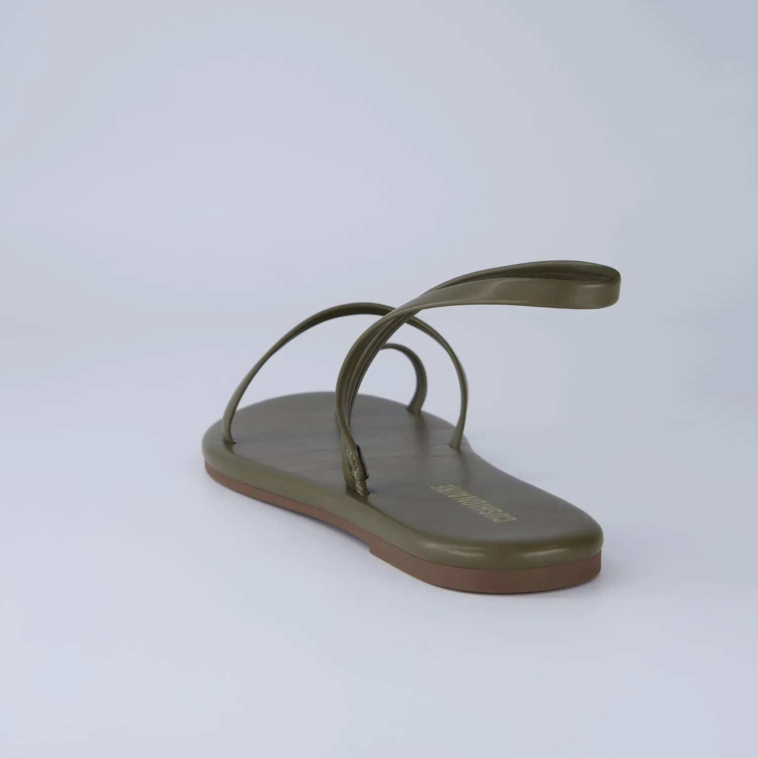 CUSHIONAIRE CHAI Women’s Strappy Sandals – Flat Sandals for Women, Comfortable Beach Sandals, Summer Slip-On Shoes, Casual Dressy Sandals