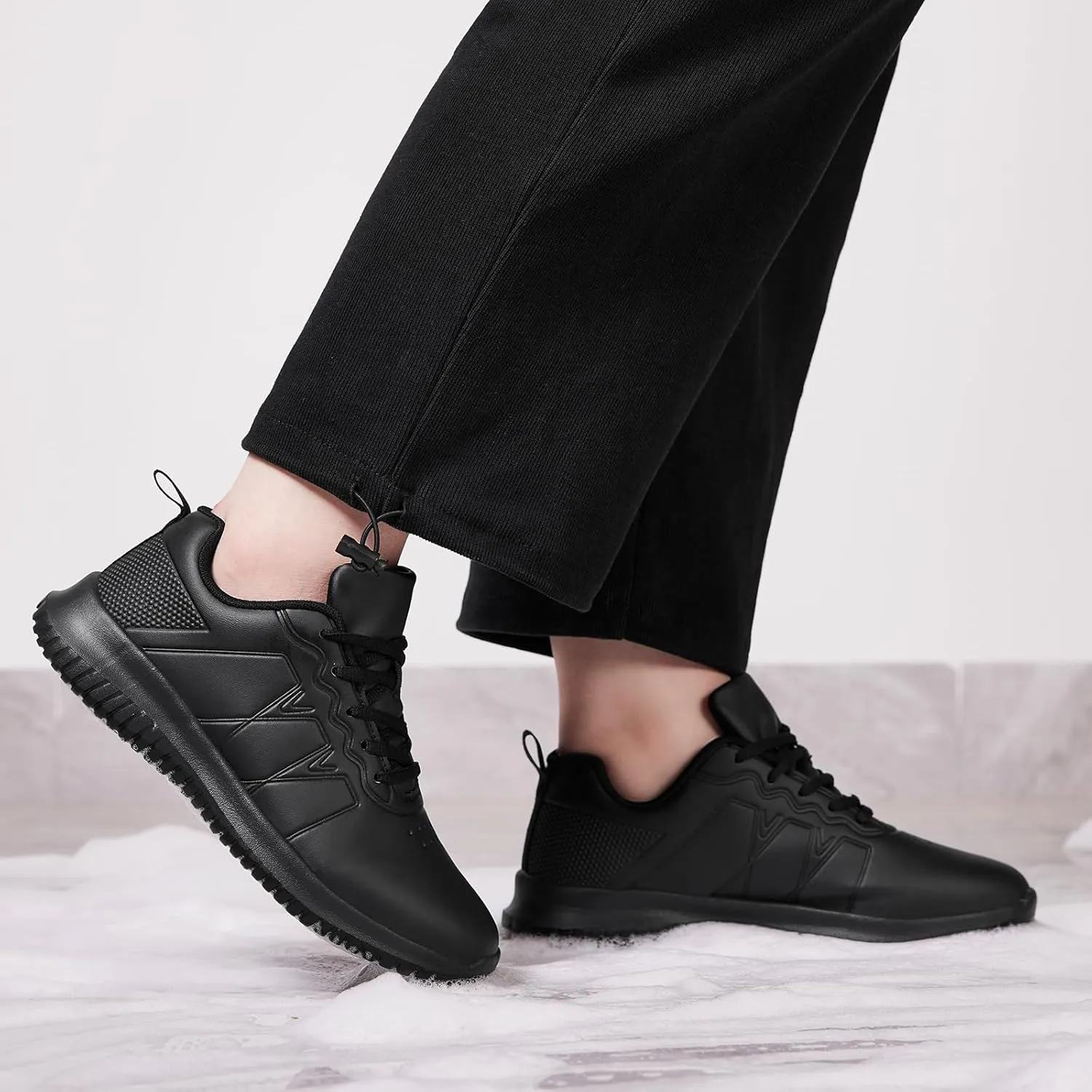 ENLEN&BENNA Non Slip Shoes for Women Food Service, Kitchen Chef Oil-Proof Slip Resistant Work Shoes Waterproof Comfort Lightweight Sneakers with Lace Up Black