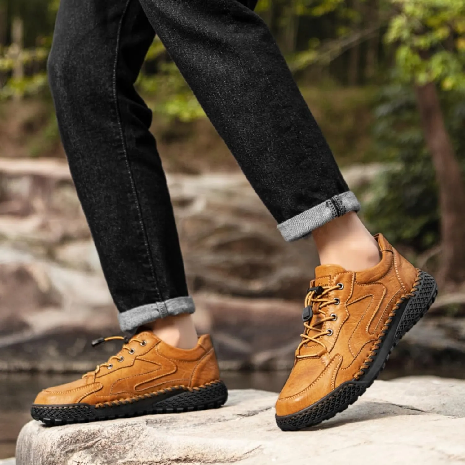 Factory Direct Delivery Directly Shipped from The Factory Mens Casual Shoes, Breathable Leather Sneakers Featuring Handmade Details. These Walking Shoes with Anti - Slip Soles are Suitable.