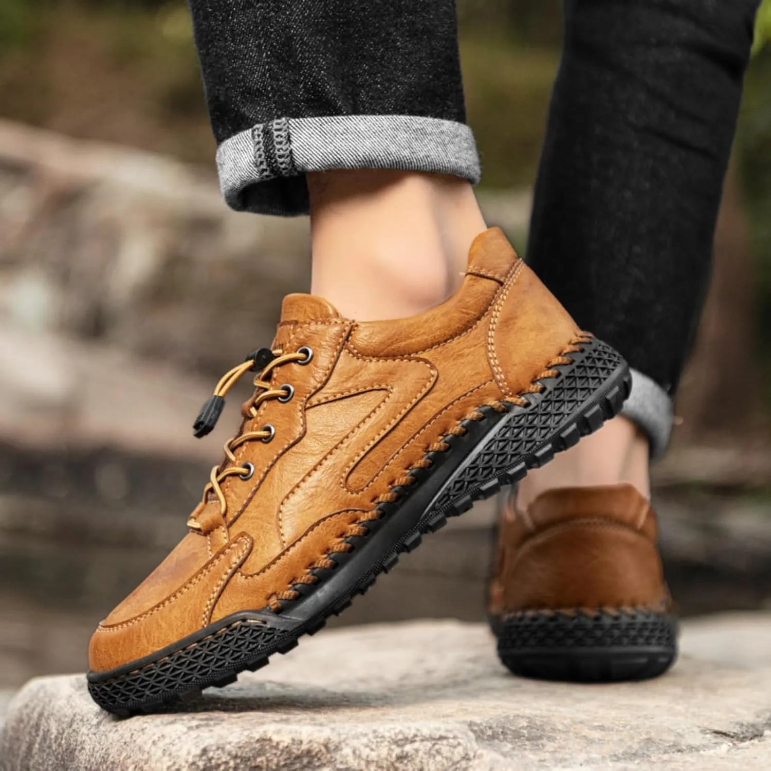 Factory Direct Delivery Directly Shipped from The Factory Mens Casual Shoes, Breathable Leather Sneakers Featuring Handmade Details. These Walking Shoes with Anti - Slip Soles are Suitable.