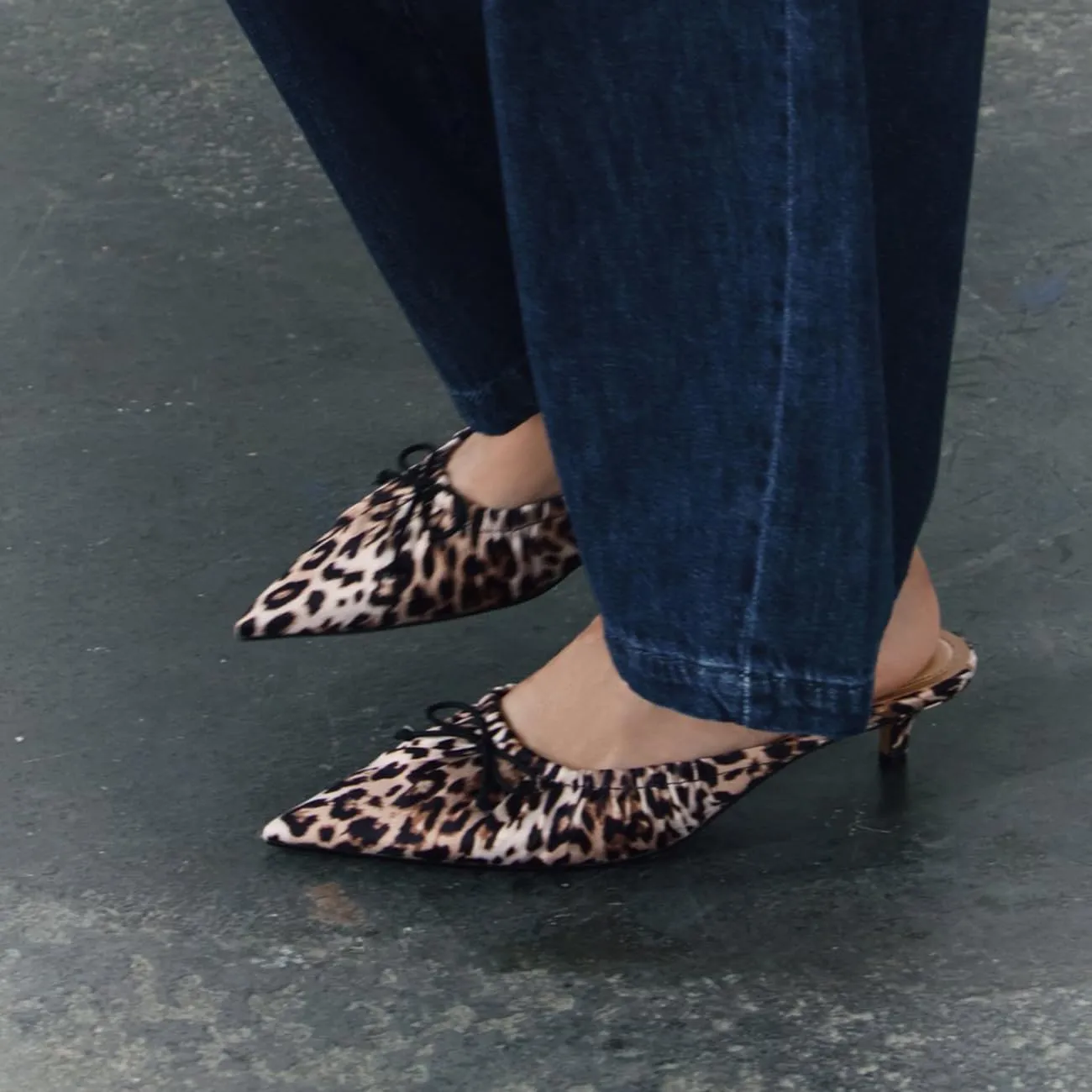 Kitten Heel Bow Mules for Women Slip On Mules Backless Low Heel Pumps
