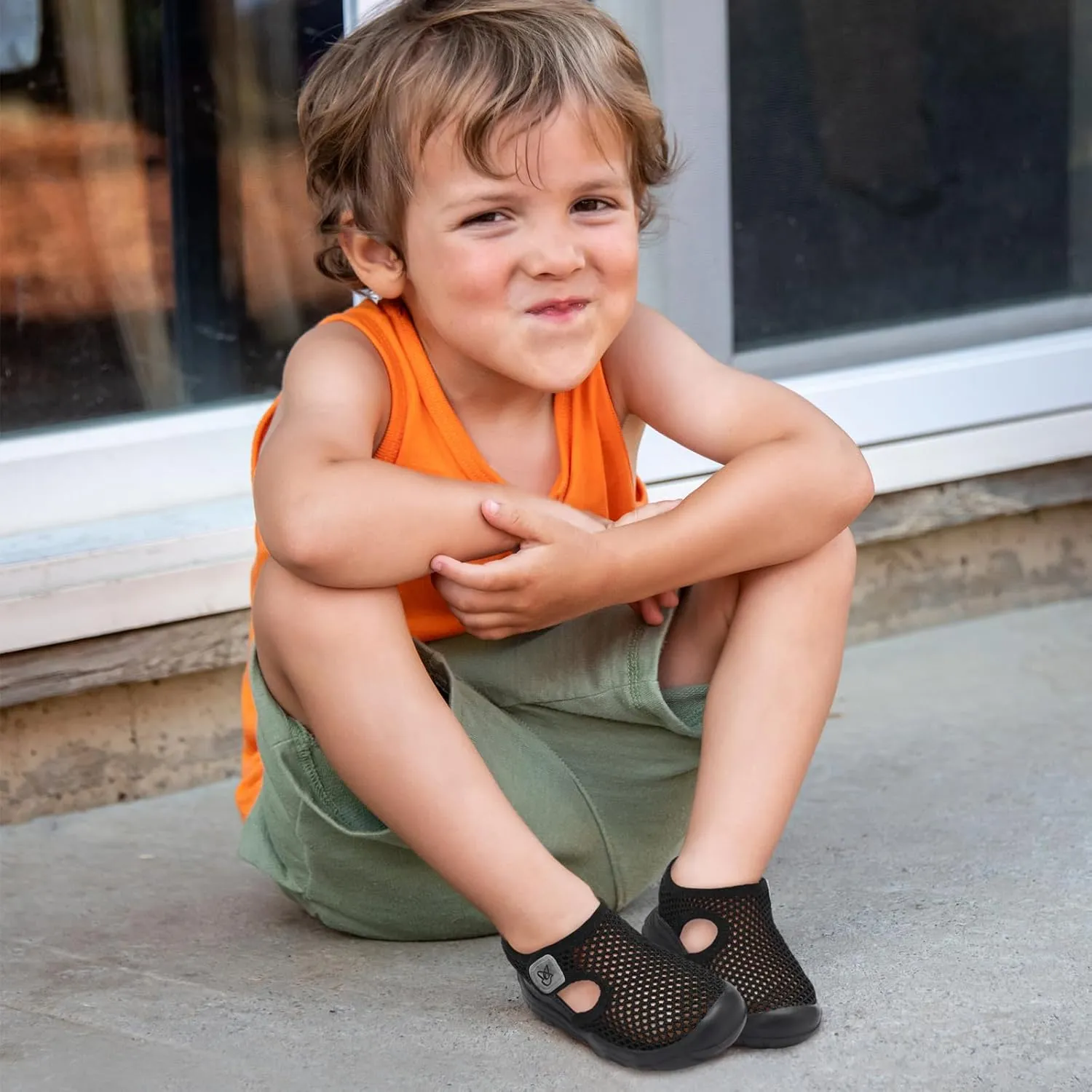 LeIsfIt Toddler Sandals Boys Girls Wide Sandals Kids Water Sandals Barefoot Water Shoes for Beach Swim Lightweight Closed Toe Summer Sandals