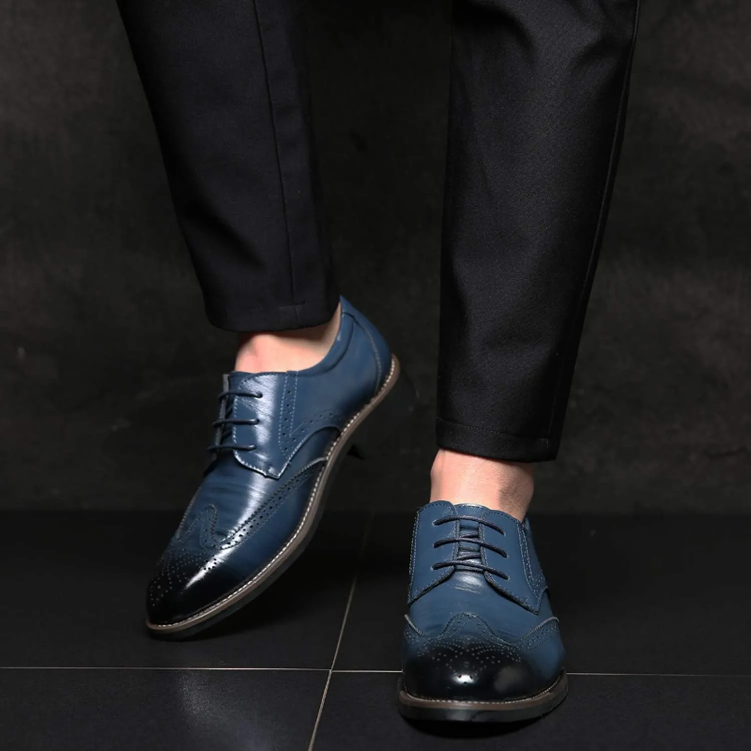 Santimon Men's Wingtip Oxford Shoes Classic Brogue Dress PU Leather Lace Up Casual Shoes