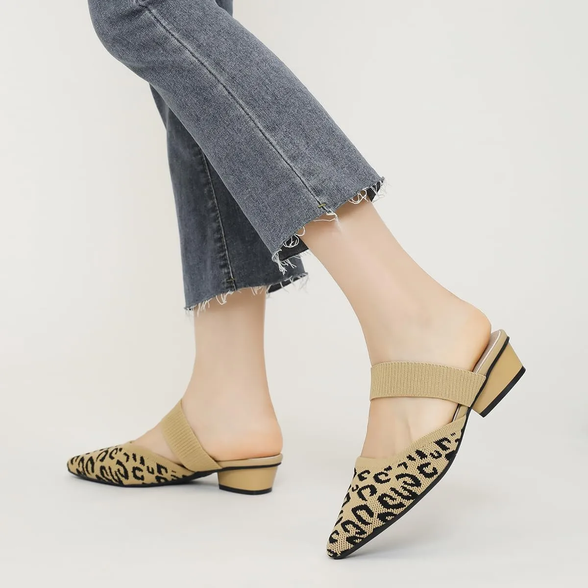 Semwiss Pointed Toe Mules for Women Chunky Low Heeled Sandals Breathable Backless Mesh Knit Slip on Loafers