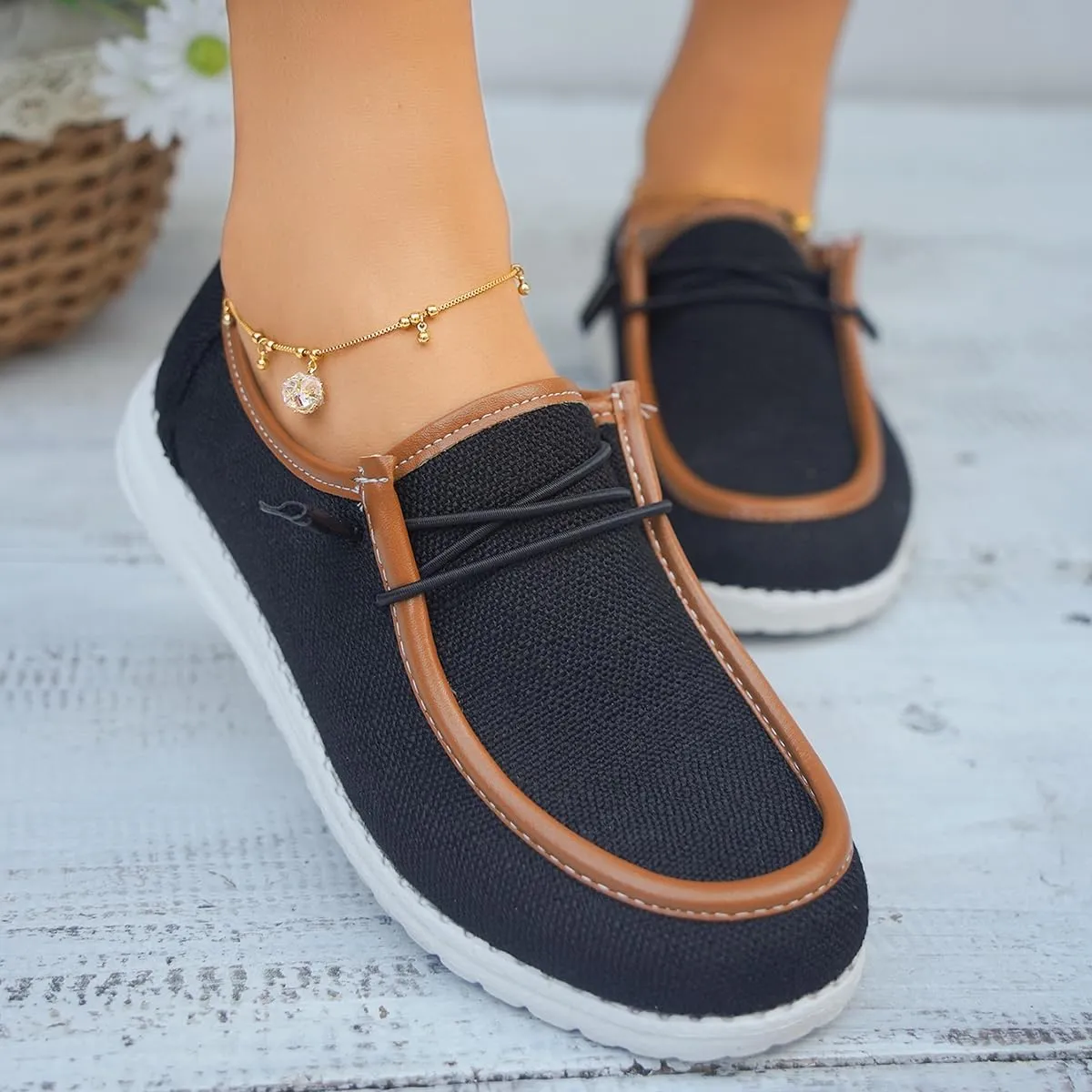 Womens Lace-Up Canvas Lightweight Boat Shoes Casual Comfortable Slip on Knit Loafers Outdoor Walking Low Top Wide Deck Shoes